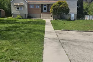 831 N Silverbrook Dr, West Bend, WI 53090 - Photo 1