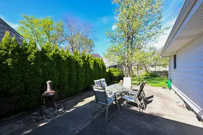 6469 N Garden Grove Ln, Glendale, WI 53209 - Photo 27