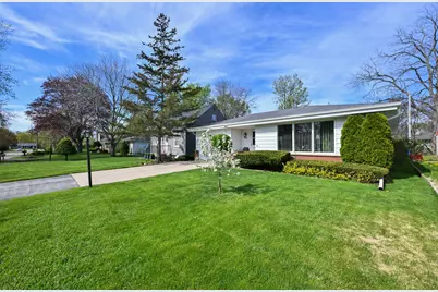 6469 N Garden Grove Ln, Glendale, WI 53209 - Photo 25