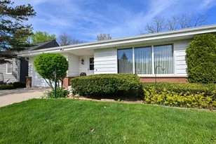 6469 N Garden Grove Ln, Glendale, WI 53209 - Photo 27