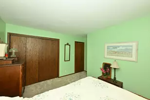 6469 N Garden Grove Ln, Glendale, WI 53209 - Photo 21