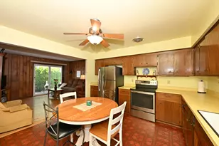 6469 N Garden Grove Ln, Glendale, WI 53209 - Photo 11