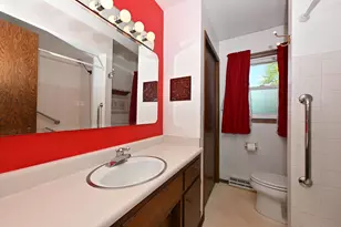6469 N Garden Grove Ln, Glendale, WI 53209 - Photo 15