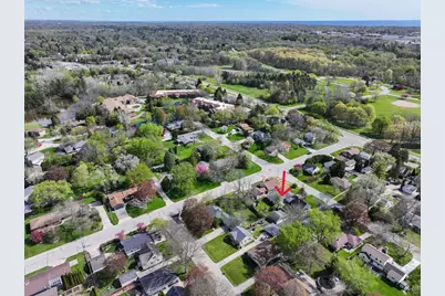 6469 N Garden Grove Ln, Glendale, WI 53209 - Photo 23