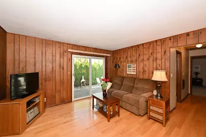 6469 N Garden Grove Ln, Glendale, WI 53209 - Photo 11