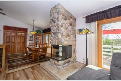 1801  Erin Ln, Waukesha, WI 53188 - Photo 5