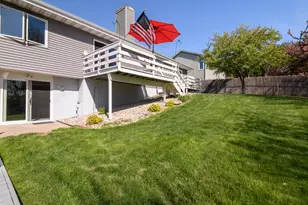 1801 Erin Ln, Waukesha, WI 53188 - Photo 39