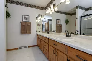 1801 Erin Ln, Waukesha, WI 53188 - Photo 21