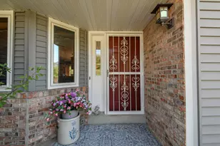 1801 Erin Ln, Waukesha, WI 53188 - Photo 3