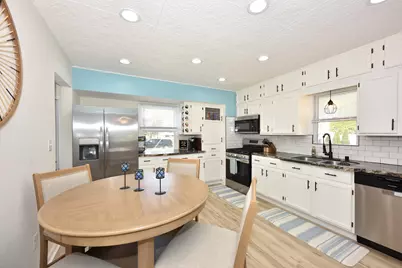8000 W Van Beck Ave, Milwaukee, WI 53220 - Photo 7