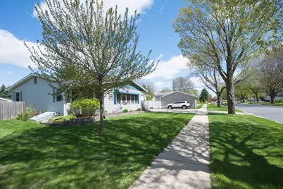403 W Washington St, Delavan, WI 53115 - Photo 5
