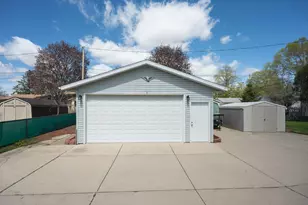 403 W Washington St, Delavan, WI 53115 - Photo 13
