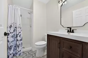 129 S Curtis St, Lake Geneva, WI 53147 - Photo 7