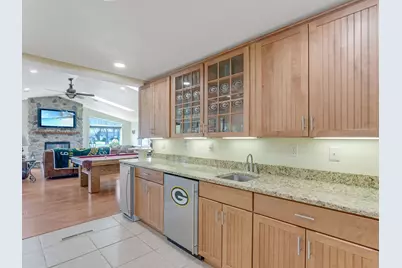 1735 S Oneida St, Green Bay, WI 54304 - Photo 17