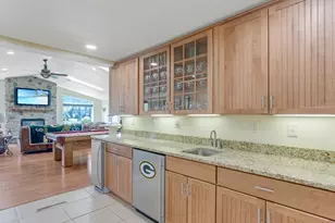 1735 S Oneida St, Green Bay, WI 54304 - Photo 17