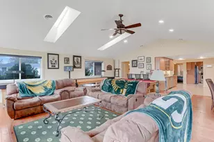 1735 S Oneida St, Green Bay, WI 54304 - Photo 7