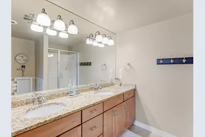 1735 S Oneida St, Green Bay, WI 54304 - Photo 29