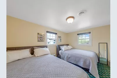 1735 S Oneida St, Green Bay, WI 54304 - Photo 25