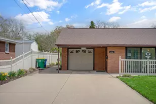 1735 S Oneida St, Green Bay, WI 54304 - Photo 43
