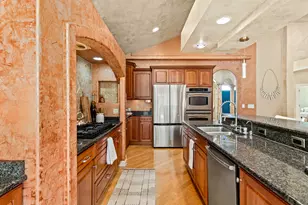 W251S5204 Poppy Fields Rd, Waukesha, WI 53189 - Photo 17