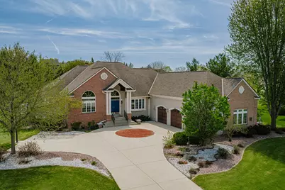 W251S5204  Poppy Fields Rd, Waukesha, WI 53189 - Photo 1