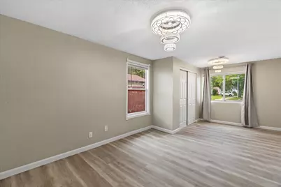 5735 W Thurston Ave, Milwaukee, WI 53218 - Photo 15