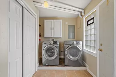 5735 W Thurston Ave, Milwaukee, WI 53218 - Photo 27