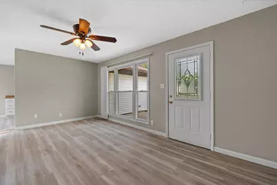 5735 W Thurston Ave, Milwaukee, WI 53218 - Photo 5