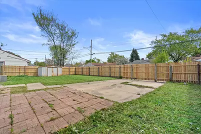 5735 W Thurston Ave, Milwaukee, WI 53218 - Photo 31