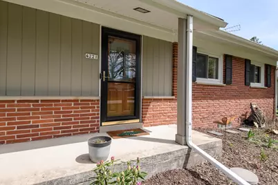 4221  Woodbury Ln, Racine, WI 53403 - Photo 7