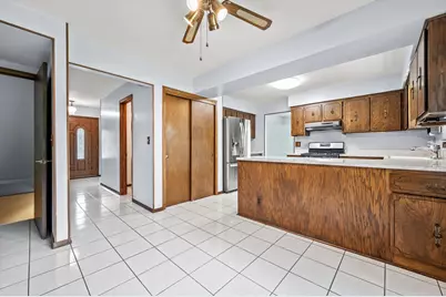 W256N5754  North Hill Dr, Lisbon, WI 53089 - Photo 11