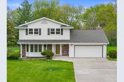 W256N5754  North Hill Dr, Lisbon, WI 53089 - Photo 19