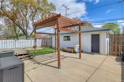 5674 N 79th St, Milwaukee, WI 53218 - Photo 29