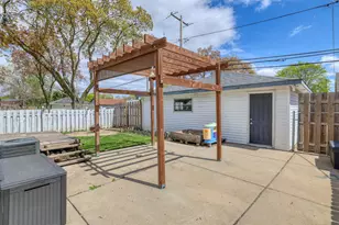 5674 N 79th St, Milwaukee, WI 53218 - Photo 29