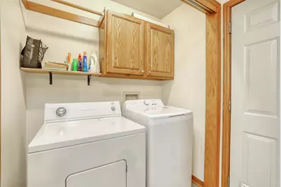 5518 S 110th St #5520, Hales Corners, WI 53130 - Photo 17
