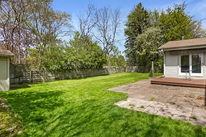1232  Chippewa Dr, Waukesha, WI 53186 - Photo 27