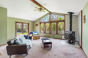 1232 Chippewa Dr, Waukesha, WI 53186 - Photo 3