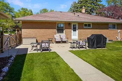 4266 S 78th St, Greenfield, WI 53220 - Photo 29