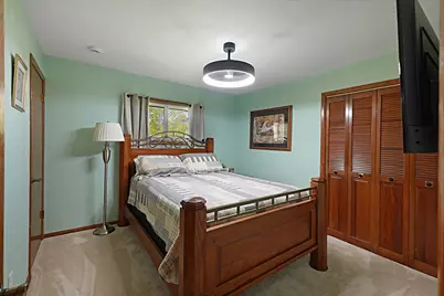 4266 S 78th St, Greenfield, WI 53220 - Photo 15
