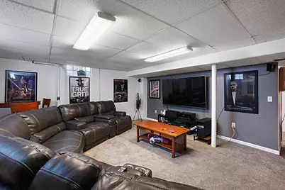4266 S 78th St, Greenfield, WI 53220 - Photo 19