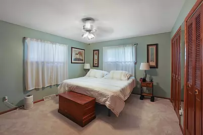 4266 S 78th St, Greenfield, WI 53220 - Photo 13