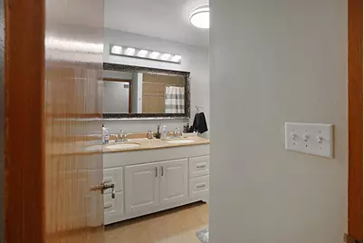 4266 S 78th St, Greenfield, WI 53220 - Photo 11