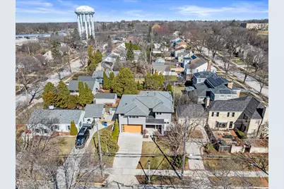 122 W Devon St, Whitefish Bay, WI 53217 - Photo 51