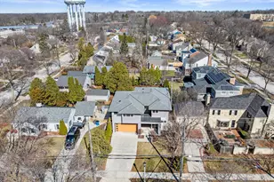 122 W Devon St, Whitefish Bay, WI 53217 - Photo 51