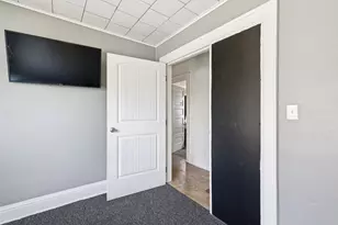 637 Bowen St, Oshkosh, WI 54901 - Photo 23