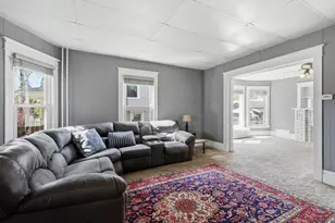 637 Bowen St, Oshkosh, WI 54901 - Photo 9