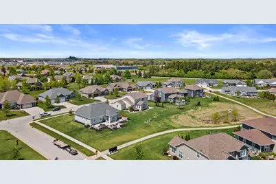3108  Mineral Springs Blvd, Summit, WI 53066 - Photo 53
