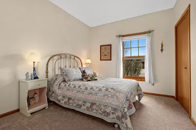 1907  Evenson Dr, Onalaska, WI 54650 - Photo 9