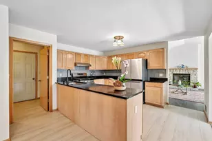 8108 E Ridge Dr, Pleasant Prairie, WI 53158 - Photo 19