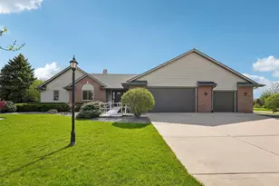 8108 E Ridge Dr, Pleasant Prairie, WI 53158 - Photo 3